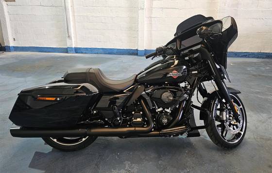 HARLEY-DAVIDSON STREET GLIDE 
